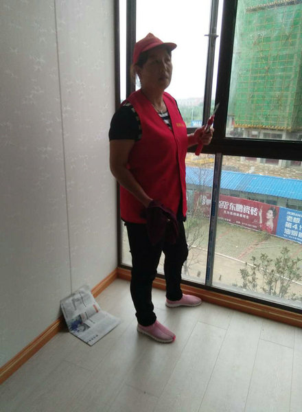 新房打扫中
