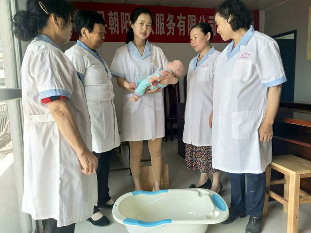 照顾婴幼儿
