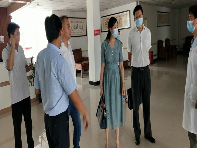 县民政福利院指导工作